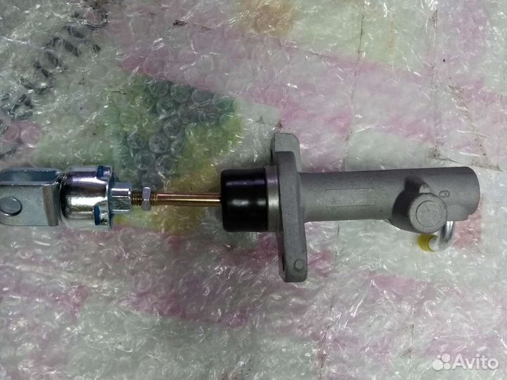 Главный цилиндр сцепления Шевроле Лачетти
