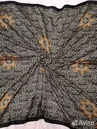 Платок moschino Италия