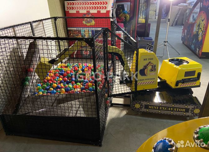 Экскаватор 