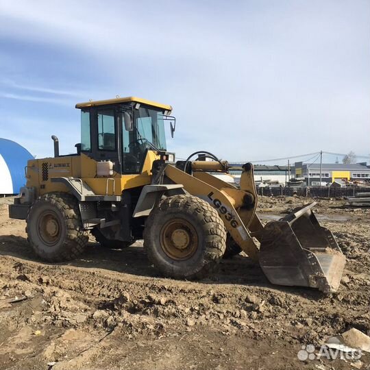 Услуги фронтального погрузчика 2 куба