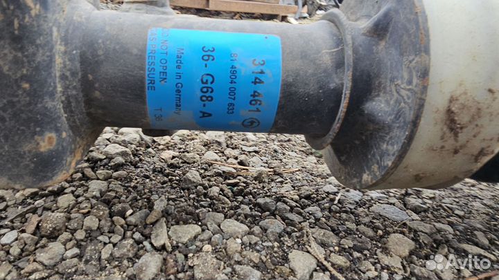 Амортизатор передний левый Volkswagen Touareg 1