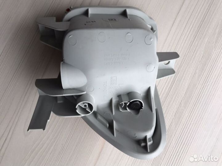 Рефлектор (левый) на задний бампер RAV-4