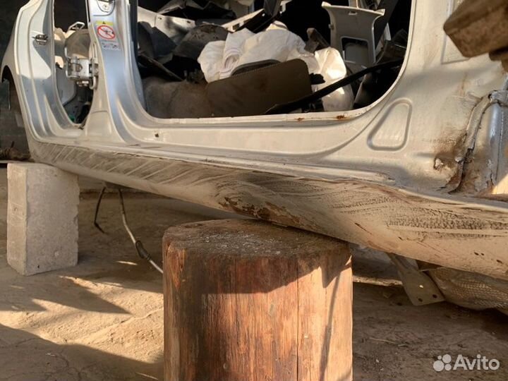 Порог кузова правый Volkswagen Golf A6 BSE 2009