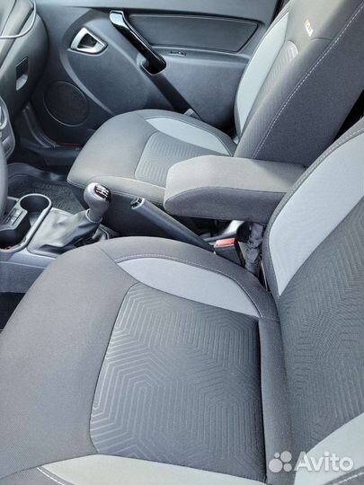 Подлокотник на LADA Granta