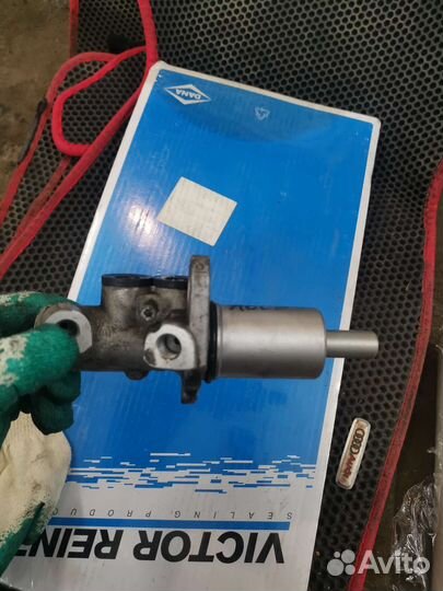 Главный тормозной цилиндр audi A6C6