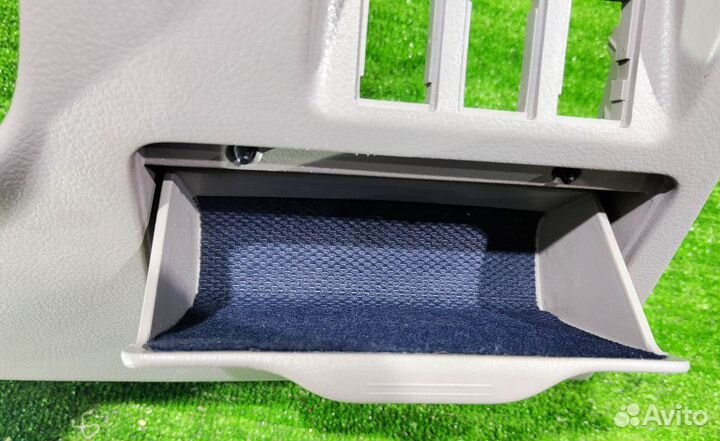 Накладка под руль Toyota Mark x110-115