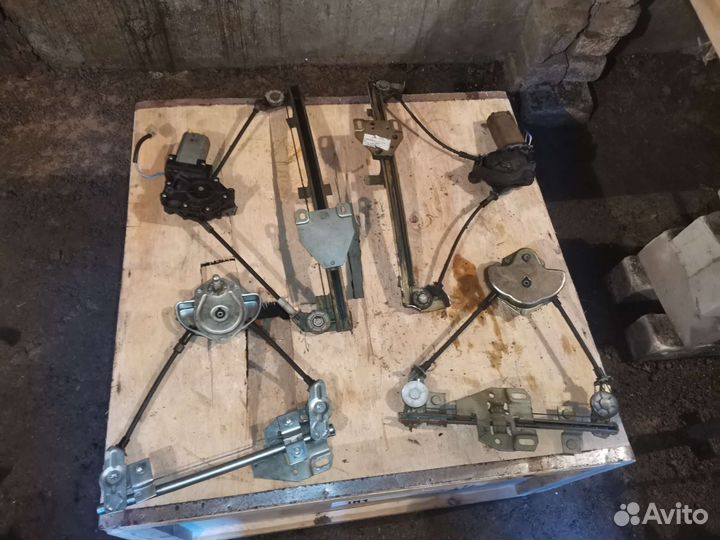 Стеклоподъемник