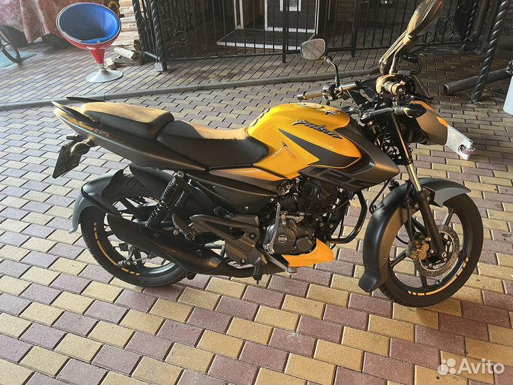 Мотоцикл Bajaj Pulsar NS125