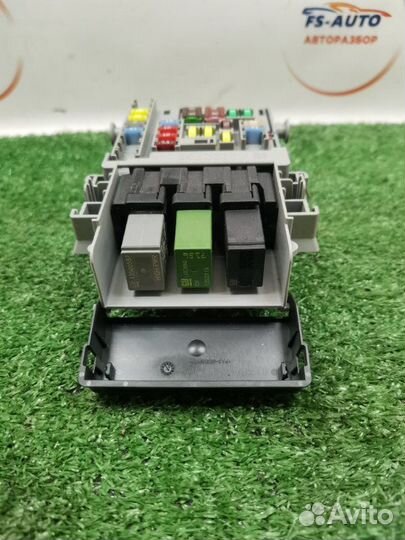 Блок предохранителей Chevrolet Cruz седан 1.6
