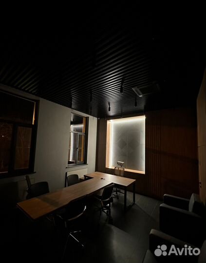 Потолок кубообразный черный