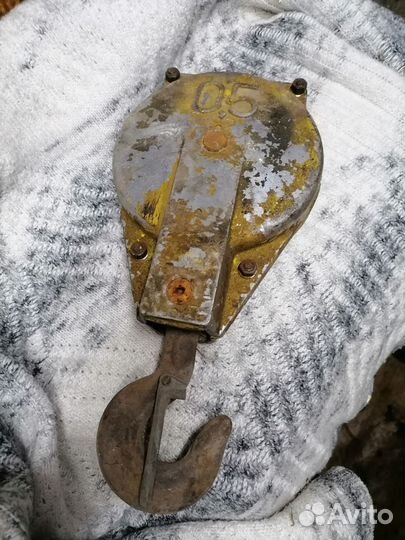 Крюк для тельфера