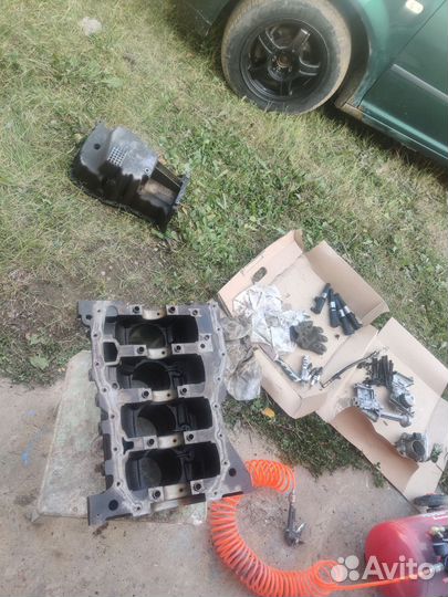 Двигатель мотор Renault Fluence k4m в разборе к4м