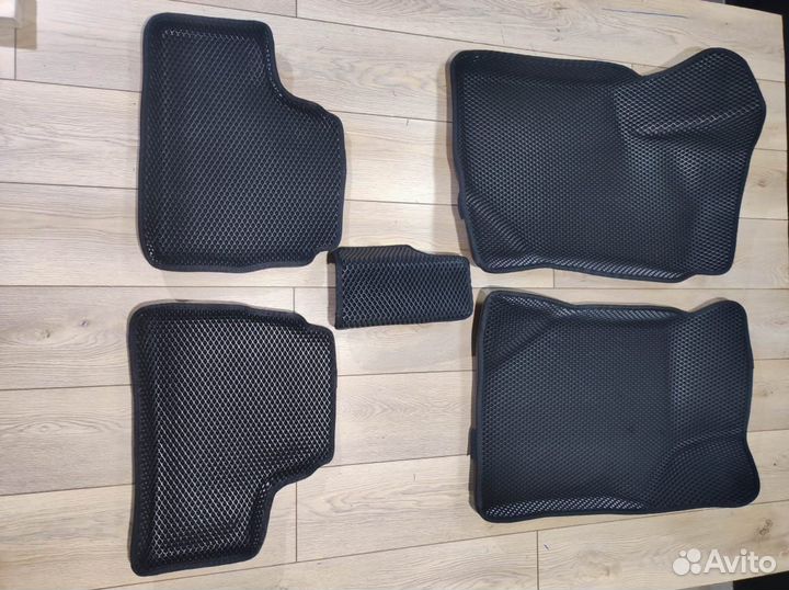 Ево автоковрики 3D с бортиками Morgan