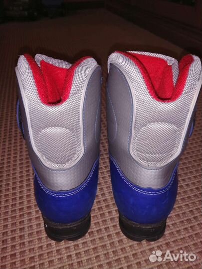 Лыжные ботинки