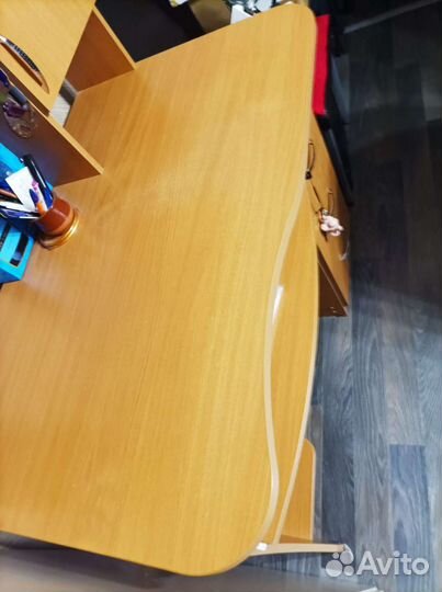 Стол письменный компьютерный