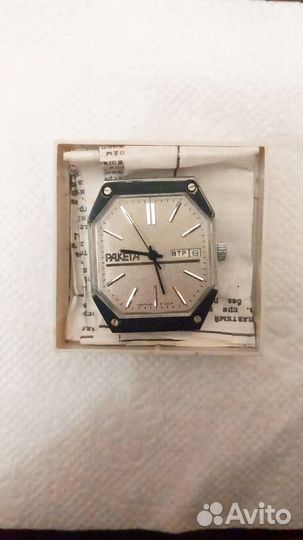 Новые часы с документами