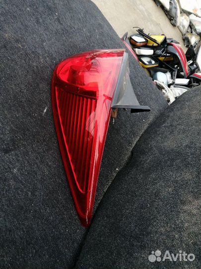 Стоп-сигнал правый Nissan Tiida C11