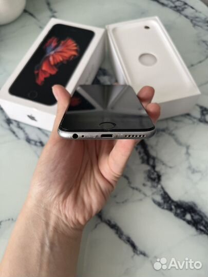 iPhone 6S, 32 ГБ