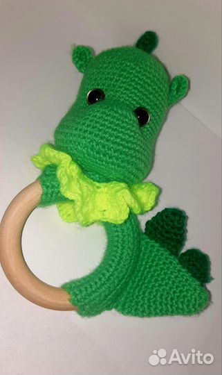 Игрушки погремушки вязанные