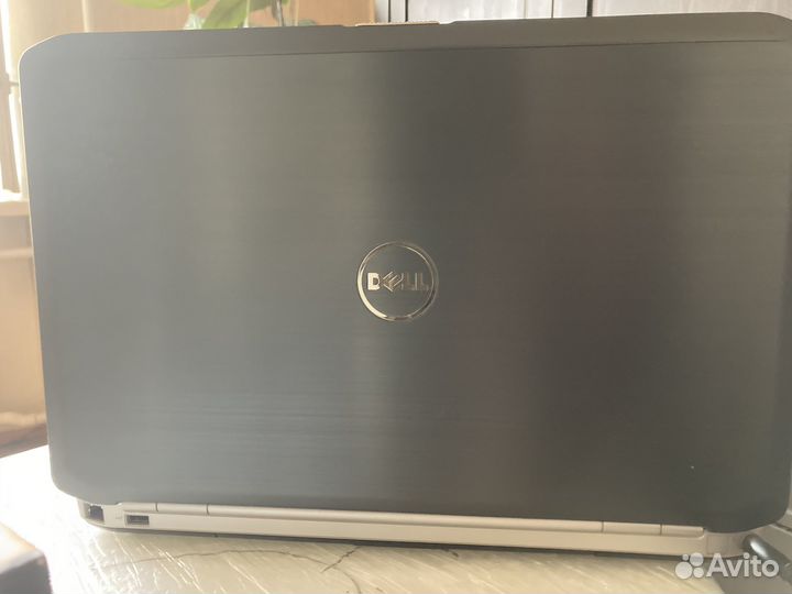 Ноутбук Dell Latitude E5520