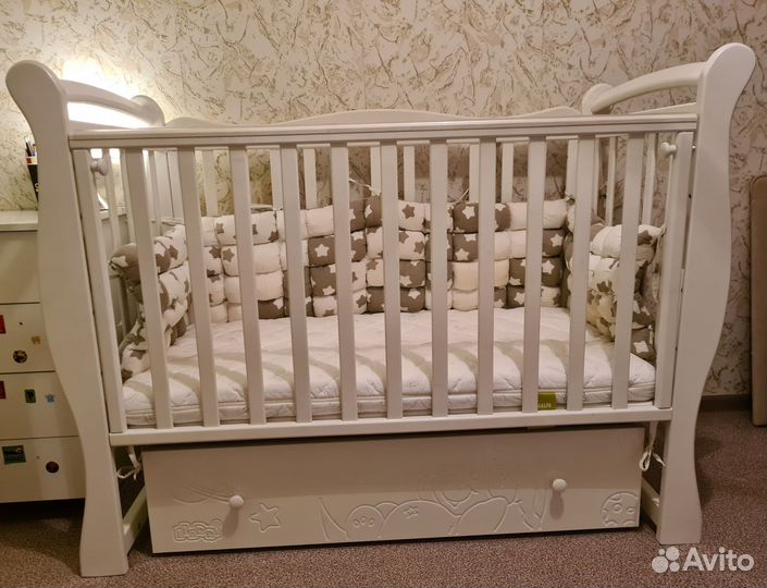 Кроватка для новорожденных