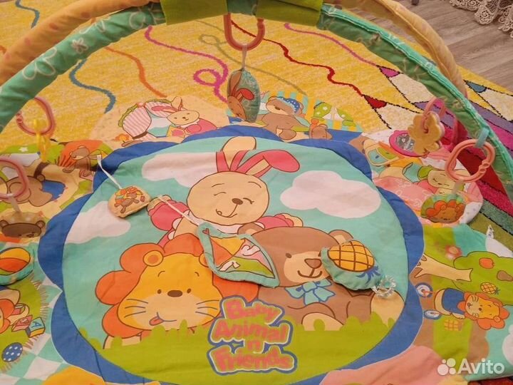 Игровой развивающий коврик