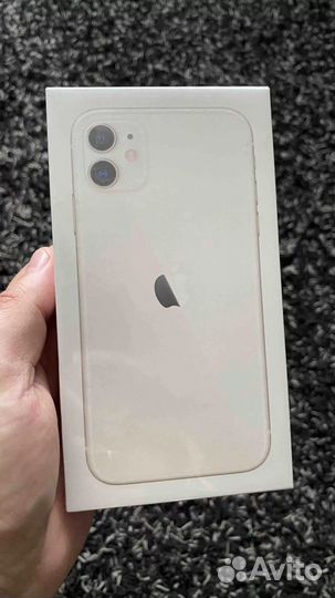 iPhone 11, 64 ГБ