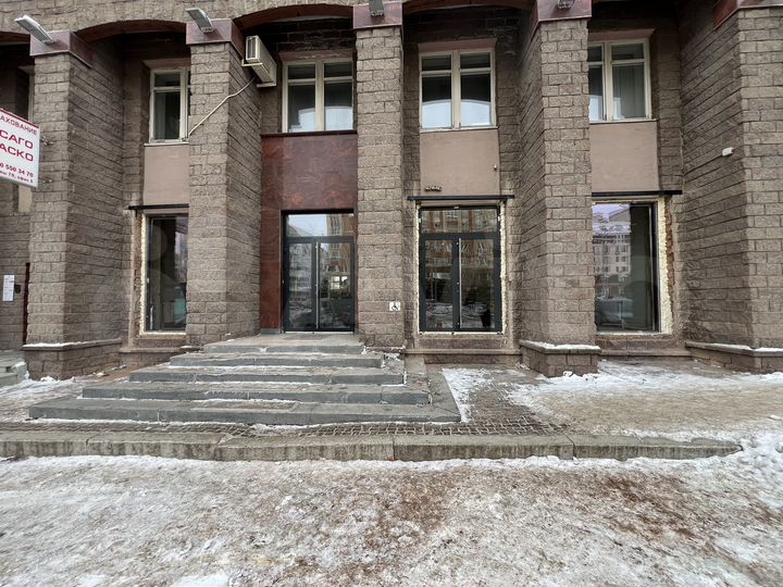 Помещение 107 м² в центре на Кирова