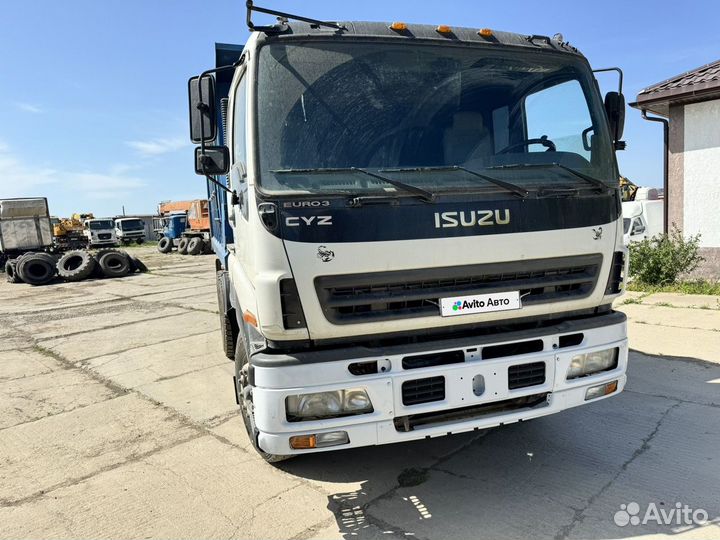 Isuzu CYZ51-K, 2011