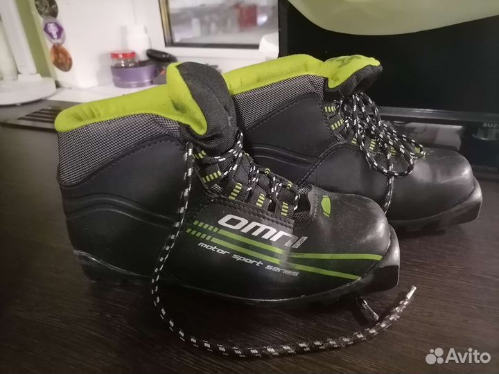 Лыжные ботинки