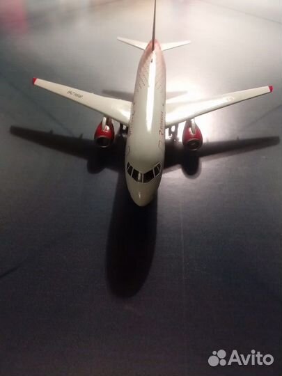 Модель самолёта сухой суперджет 100 все А/К