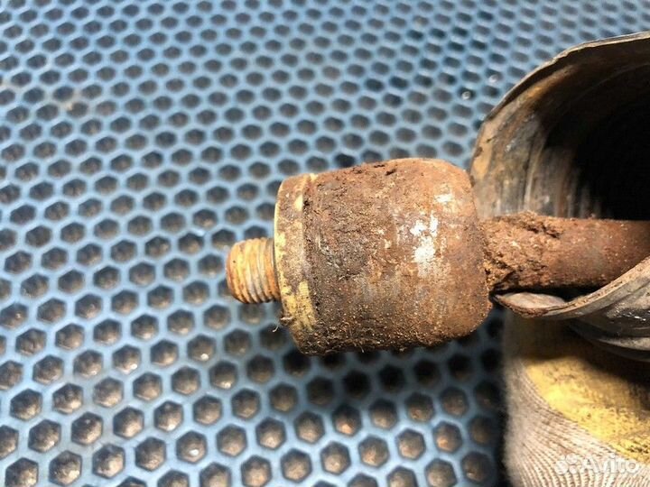 Тяга рулевая правая R