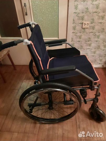 Инвалидное кресло