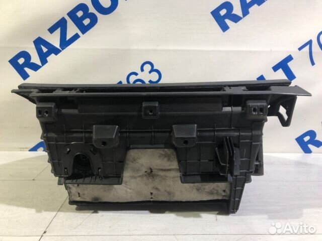 Бардачок KIA ceed JD 1.4 мт универсал