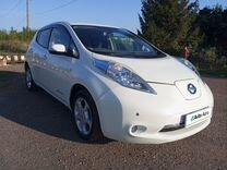 Nissan Leaf AT, 2011, 142 000 км, с пробегом, цена 740 000 руб.