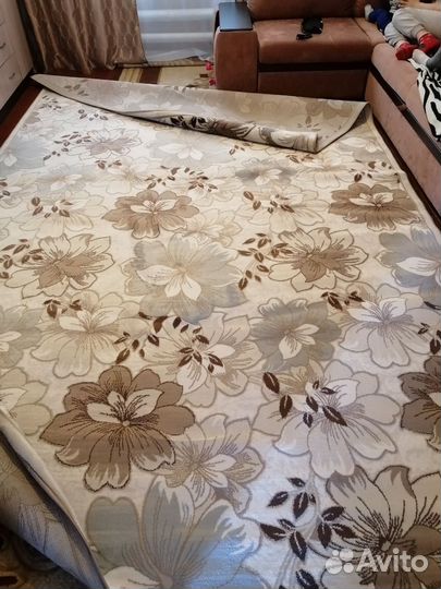 Ковер шерстяной