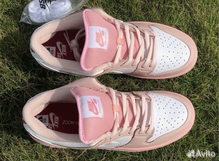 Nike SB Dunk Low Pink Pigeon