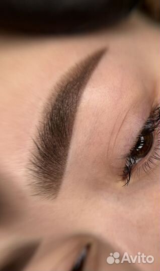 Модели на перманентный макияж бровей