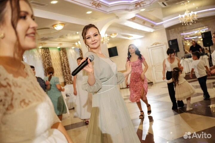 Ведущий праздников и мероприятий