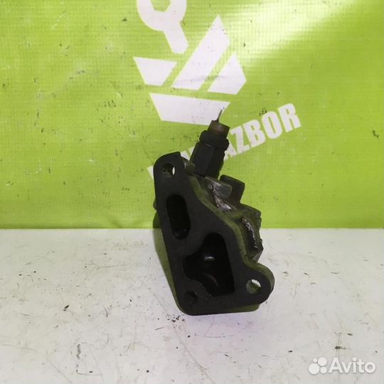 Кронштейн масляного фильтра Ауди 80 90 Б3