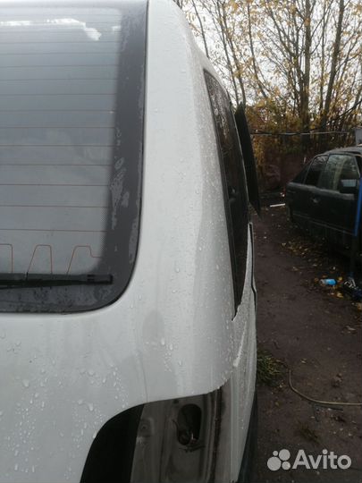 Крышка багажника mercedes vito w638