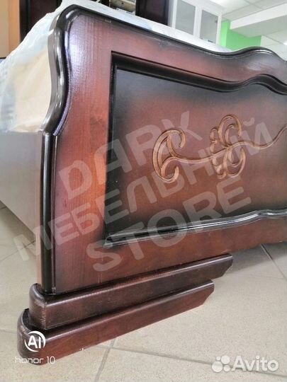 Кровать массив