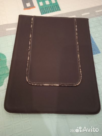 Футляр коричневый