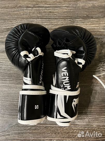 Боксерские перчатки шингарды venum s