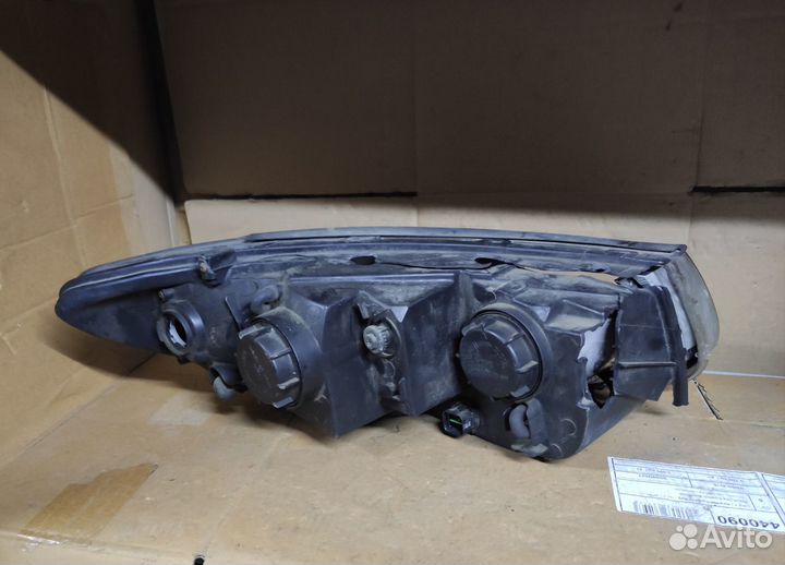 Фара битая левая Hyundai Santa Fe