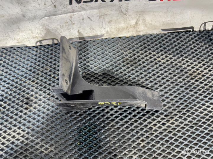 Защита бампера задняя правая Mitsubishi Outlander