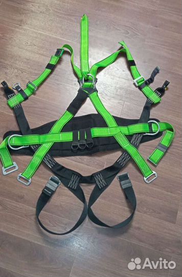 Страховочная привязь