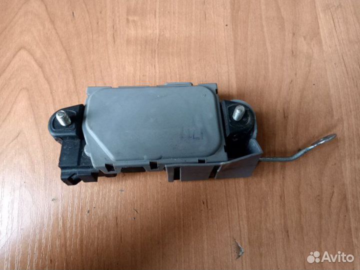 Активатор замка двери передний правый Hyundai