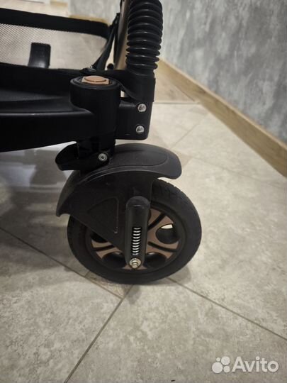 Прогулочная коляска 3в1