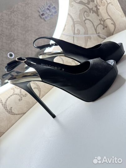 Туфли женские